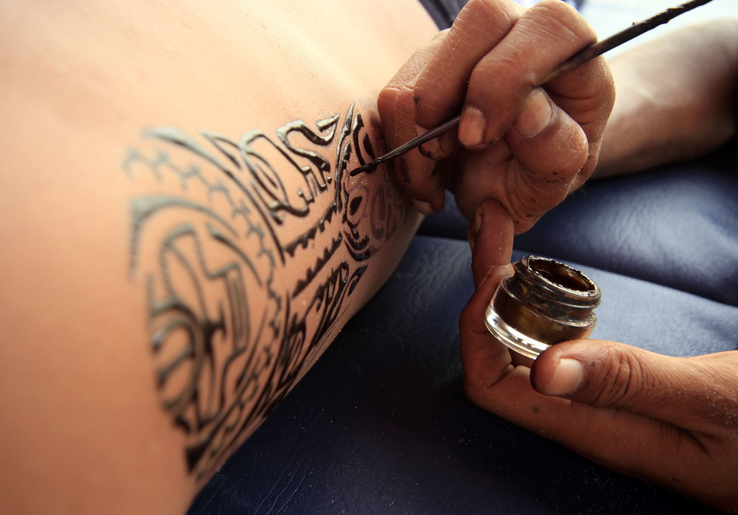 Desafío Estación Oh querido Cuidado con los tatuajes temporales de henna - Enfermedades y Trastornos -  Elperiodicodelafarmacia.com